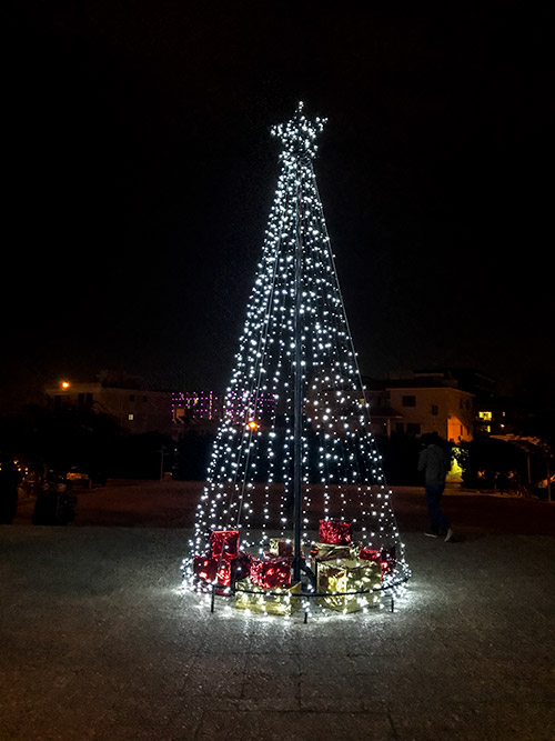 UNIC Christmas Tree